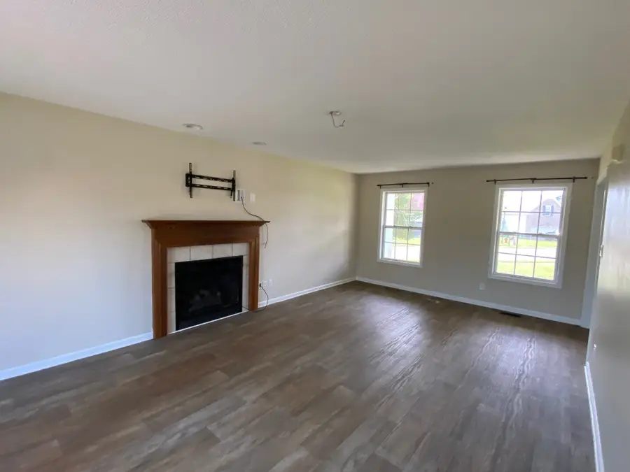 1050 Dwight Eisenhower Way, Clarksville, TN 37042 - #3