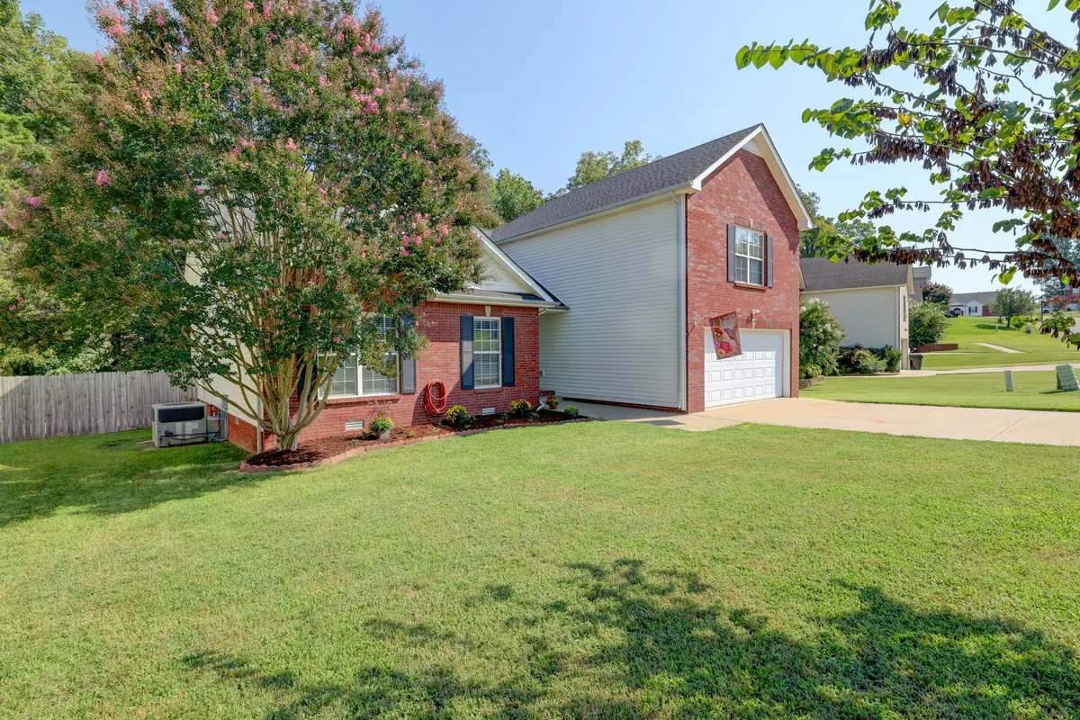 3141 Holly Pt, Clarksville, TN 37043 - #1