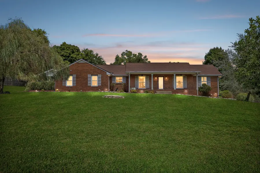 402 Thurman Dr, Mount Juliet, TN 37122 - #2