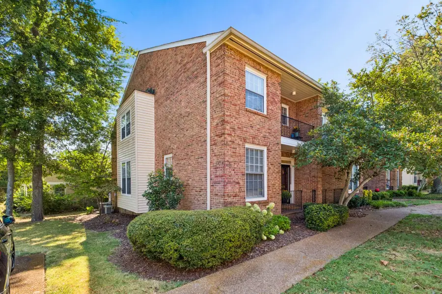 4220 Lone Oak Rd, Nashville, TN 37215 - #2
