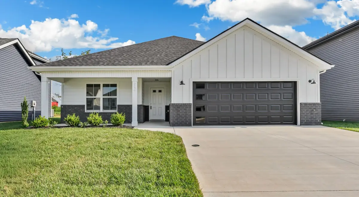 2677 Brewster Dr, Clarksville, TN 37042 - #1