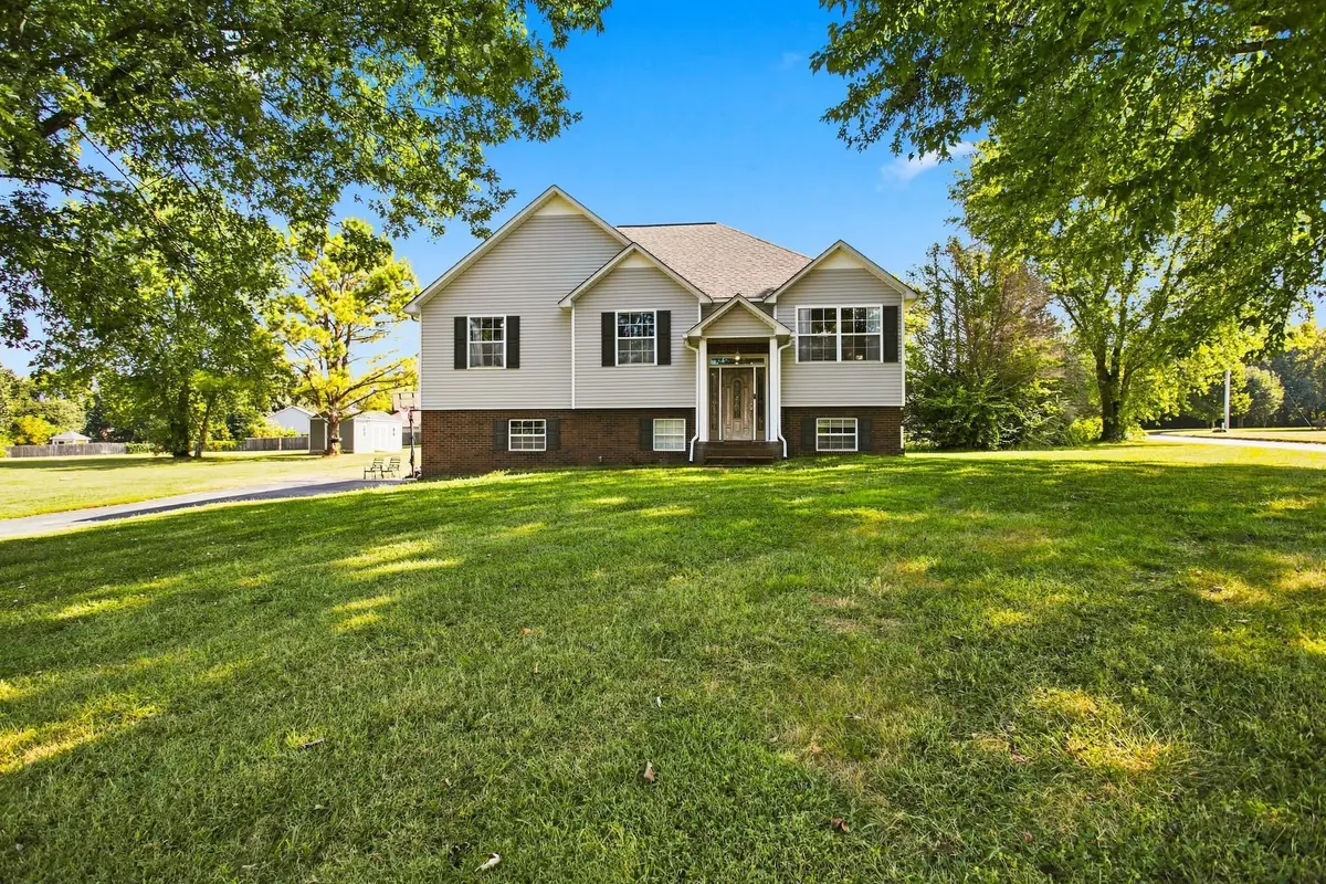 2408 Lakeshore Dr, Spring Hill, TN 37174 - #1