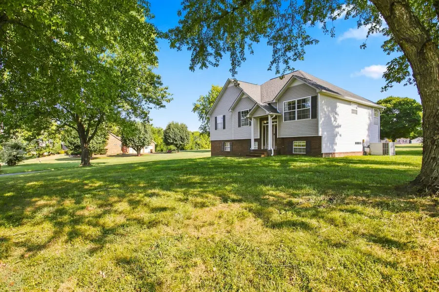 2408 Lakeshore Dr, Spring Hill, TN 37174 - #2