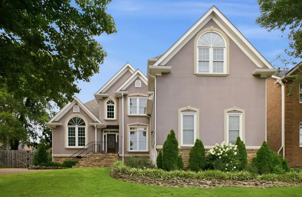 512 Crofton Park Ln, Franklin, TN 37069 - #1