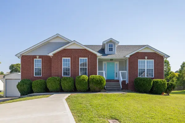 1383 Ambleside Dr, Clarksville, TN 37040