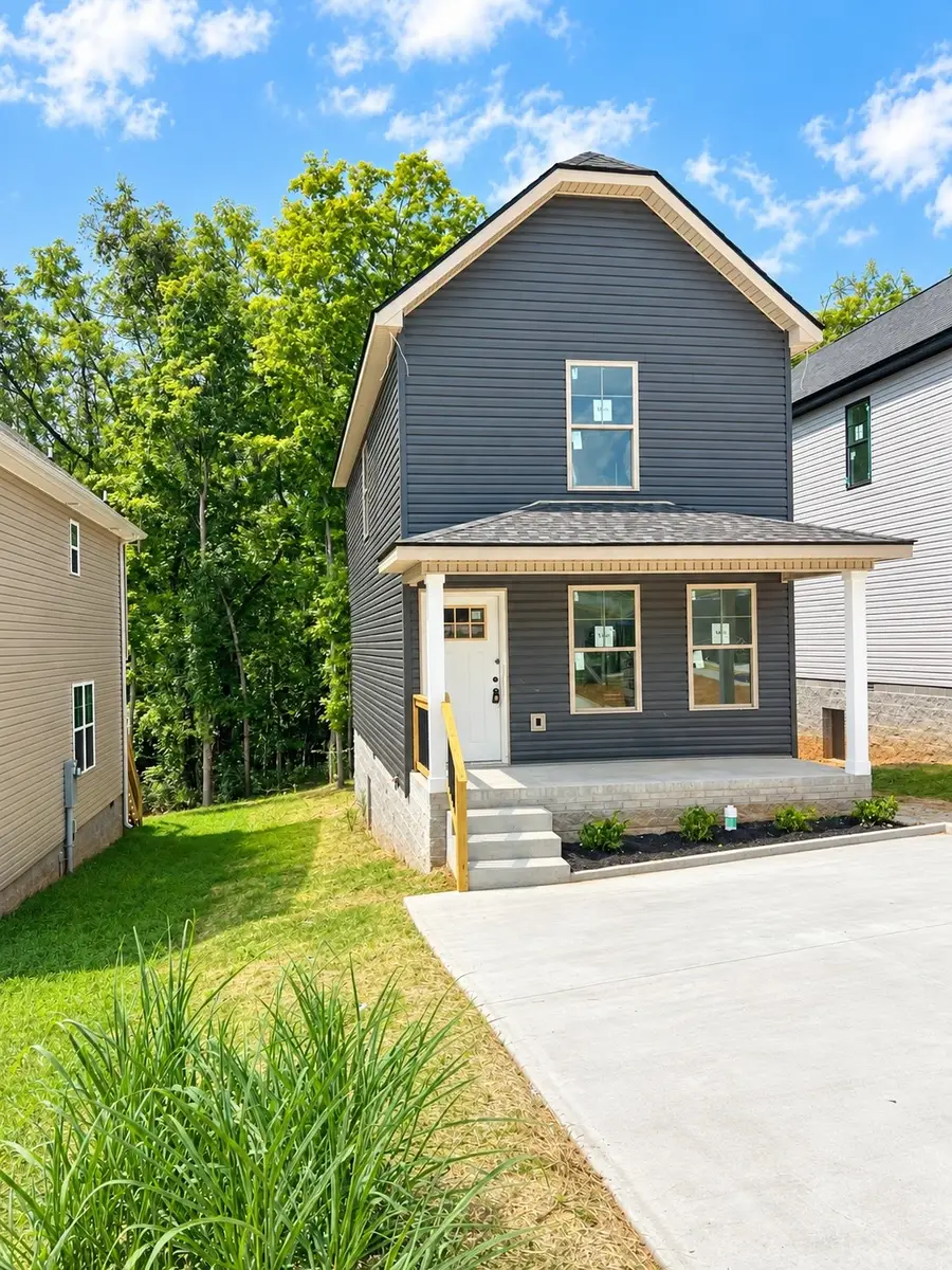 194 Oak St, Clarksville, TN 37042 - #3