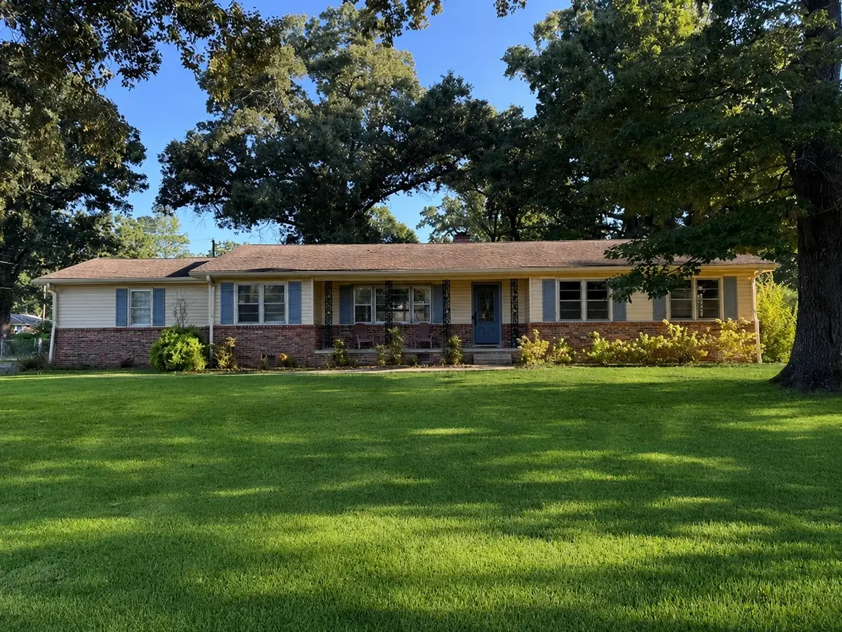 608 Bragg Cir, Tullahoma, TN 37388 - #1