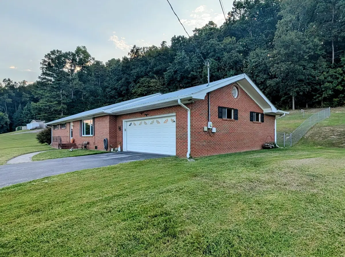 4392 Blue Springs Rd, Cleveland, TN 37311 - #1
