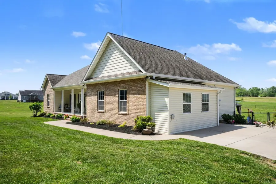 948 Goslin Branch Rd, Burns, TN 37029 - #2