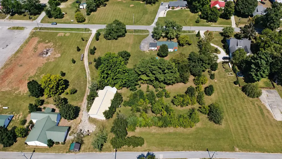130 Cedar St, Trenton, KY 42286 - #3