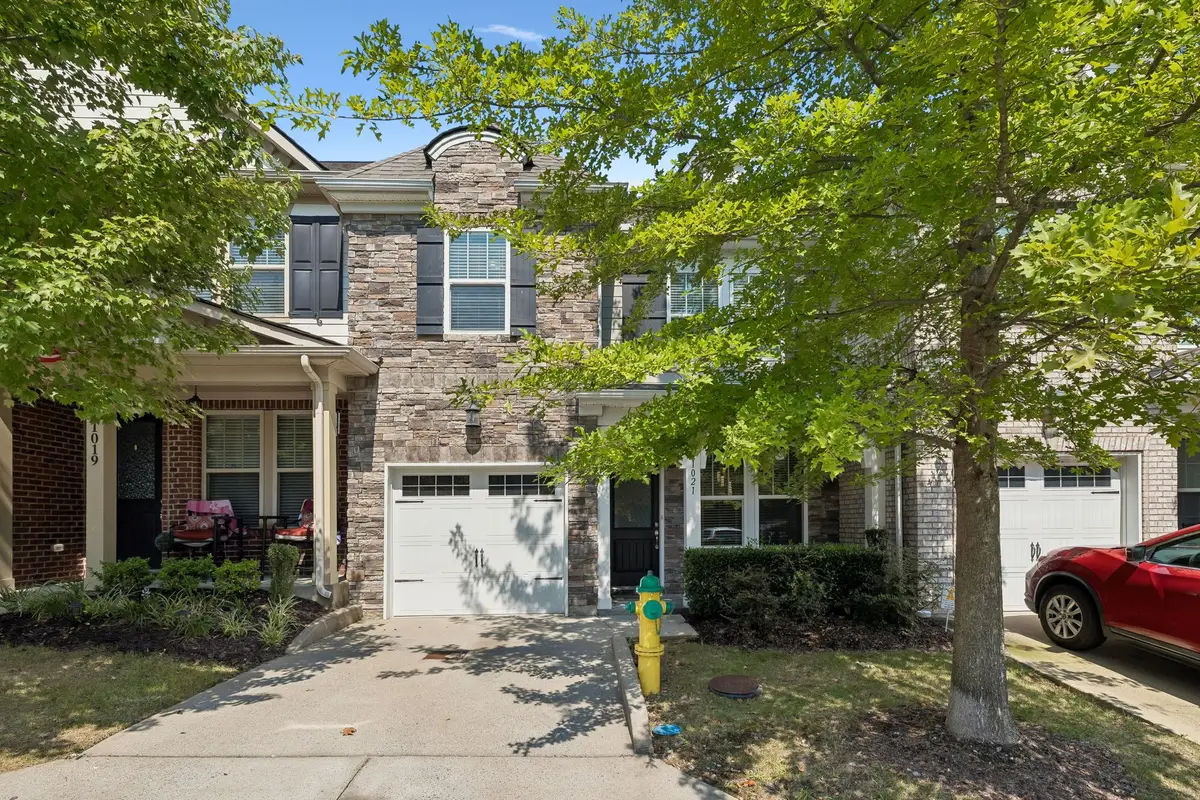 1021 Livingstone Ln, Mount Juliet, TN 37122 - #1