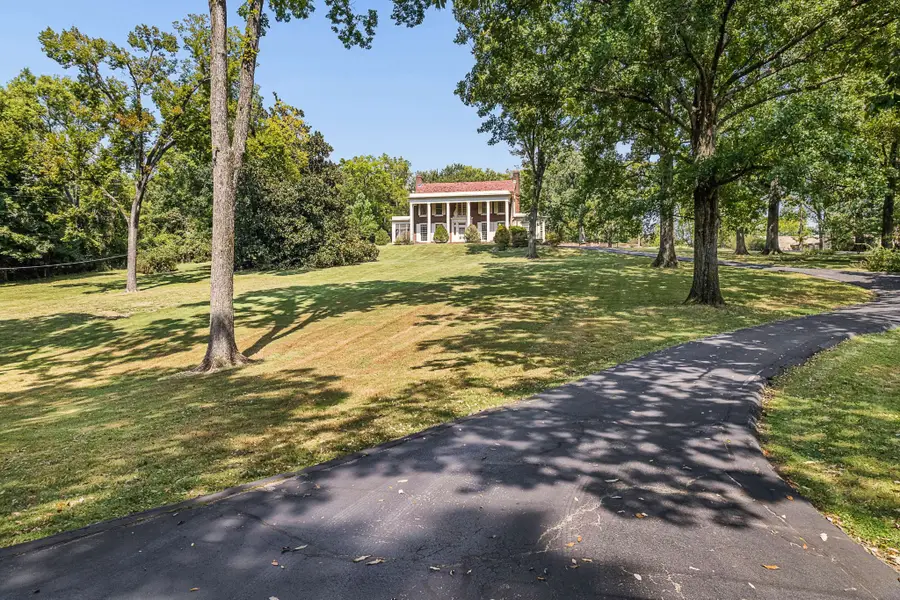 820 Overton Ln, Nashville, TN 37220 - #2