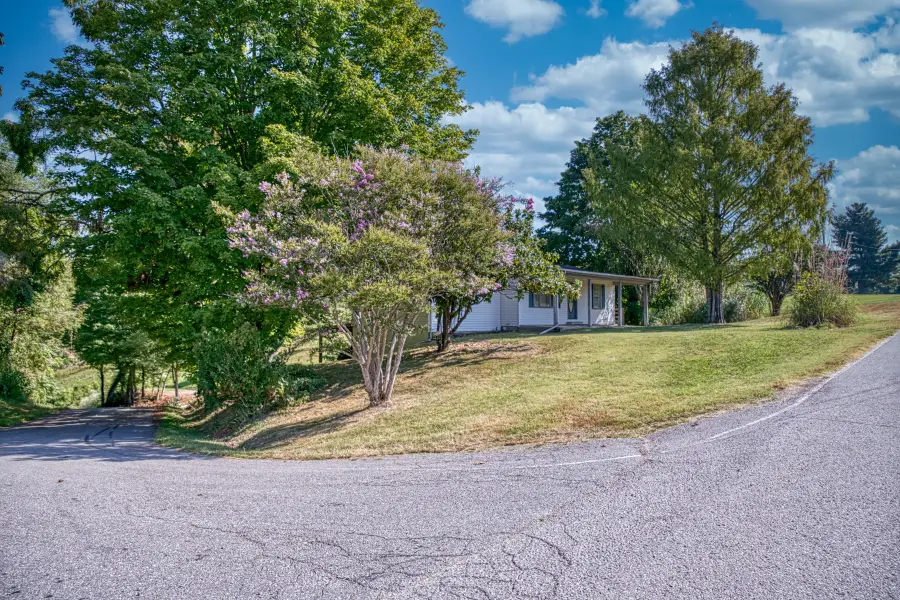 7334 Pleasant Ridge Rd, Sparta, TN 38583 - #3