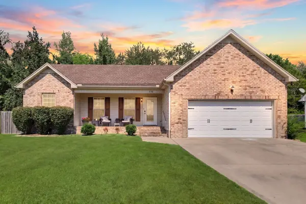 236 Preakness Cir, Pleasant View, TN 37146
