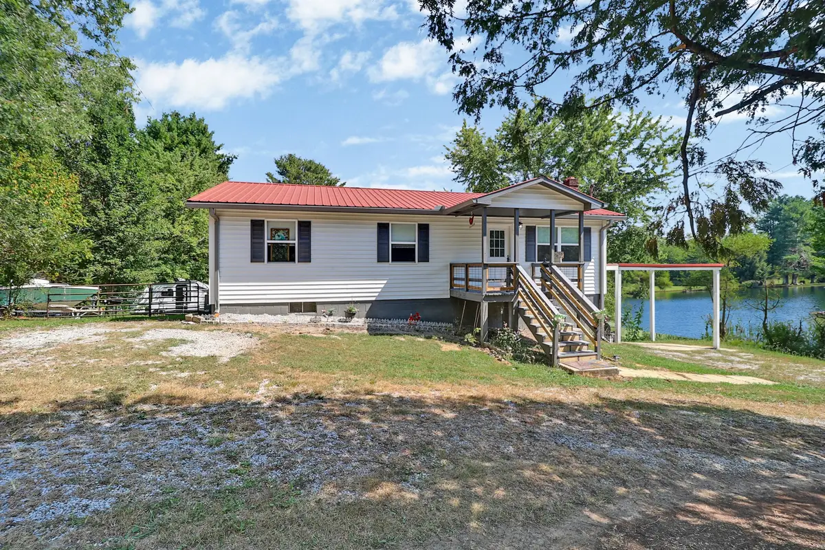 515 Silver Lake Dr, Jamestown, TN 38556 - #1