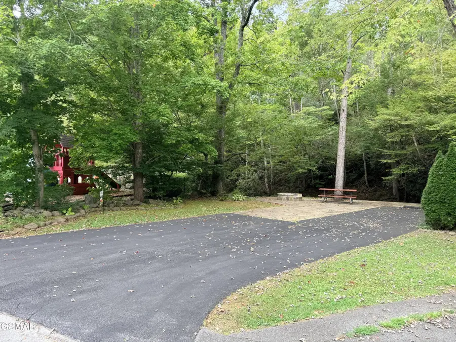 4229 E Parkway, Gatlinburg, TN 37738 - #2