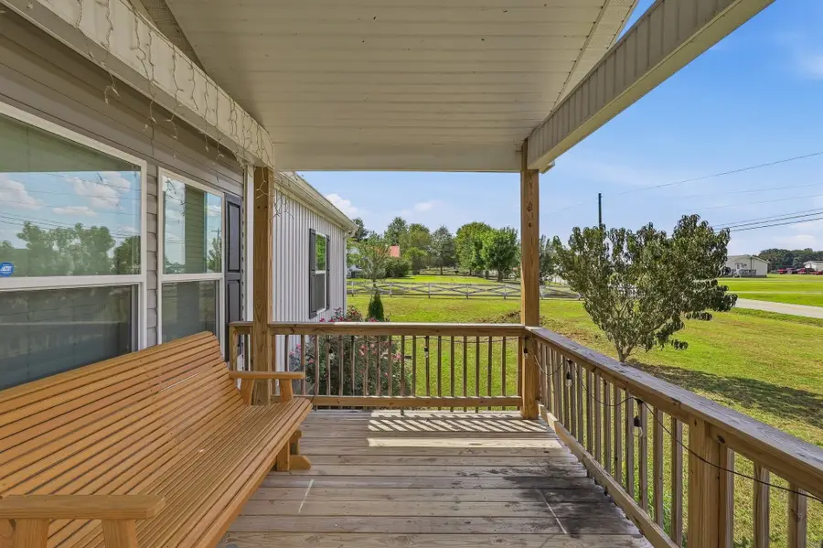 136 Hawkins Dr, Smithville, TN 37166 - #2