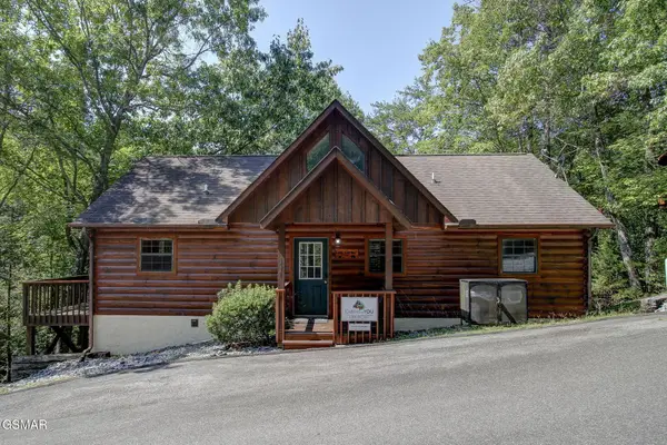 1617 Raccoon Den Way, Sevierville, TN 37862