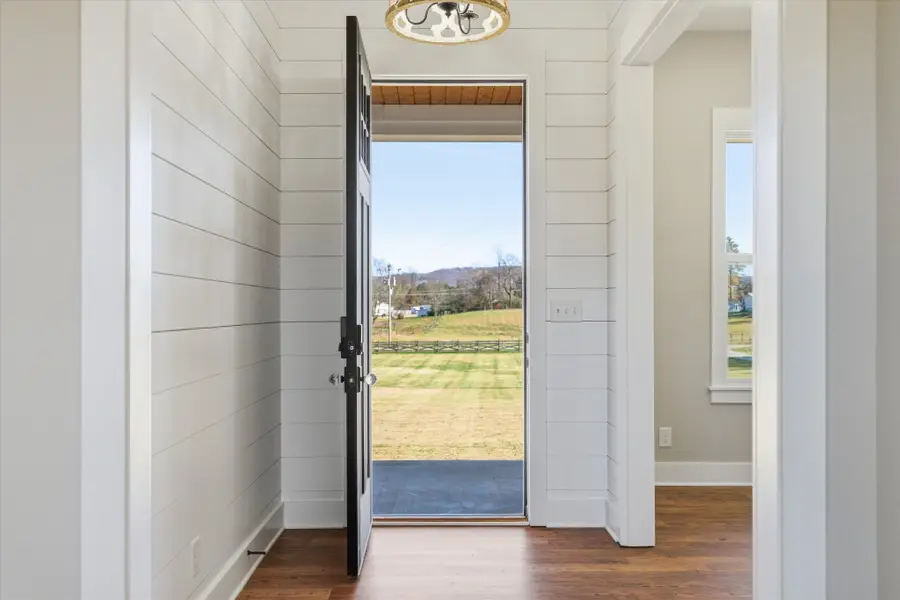 84 Tonys Ln, McMinnville, TN 37110 - #2