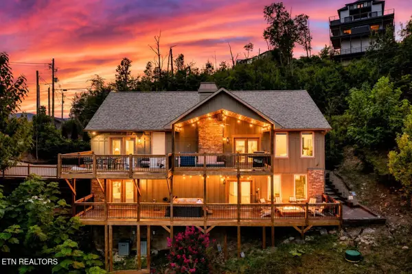760 Wiley Oakley Drive, Gatlinburg, TN 37738