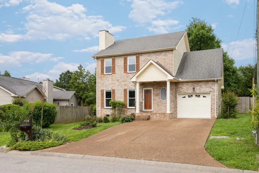 7728 Poplar Ridge Dr, Nashville, TN 37221 - #3