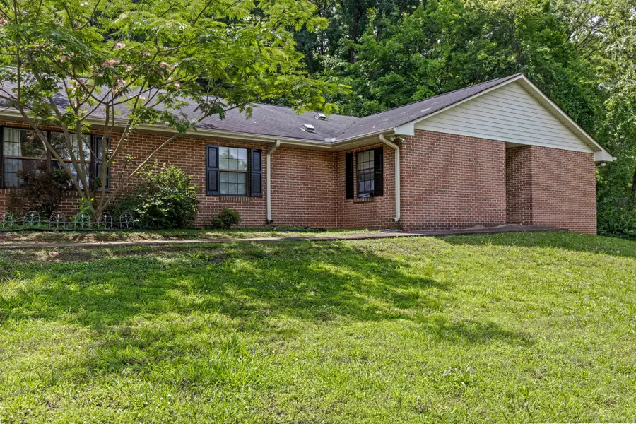916 Glenwood Drive, Chattanooga, TN 37406 - #2