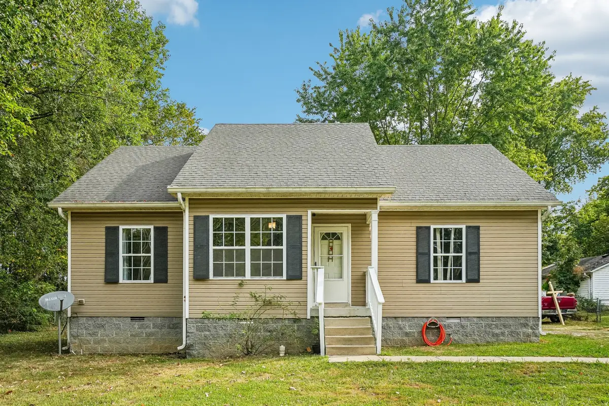 2027 Old Greenbrier Pike, Greenbrier, TN 37073 - #1
