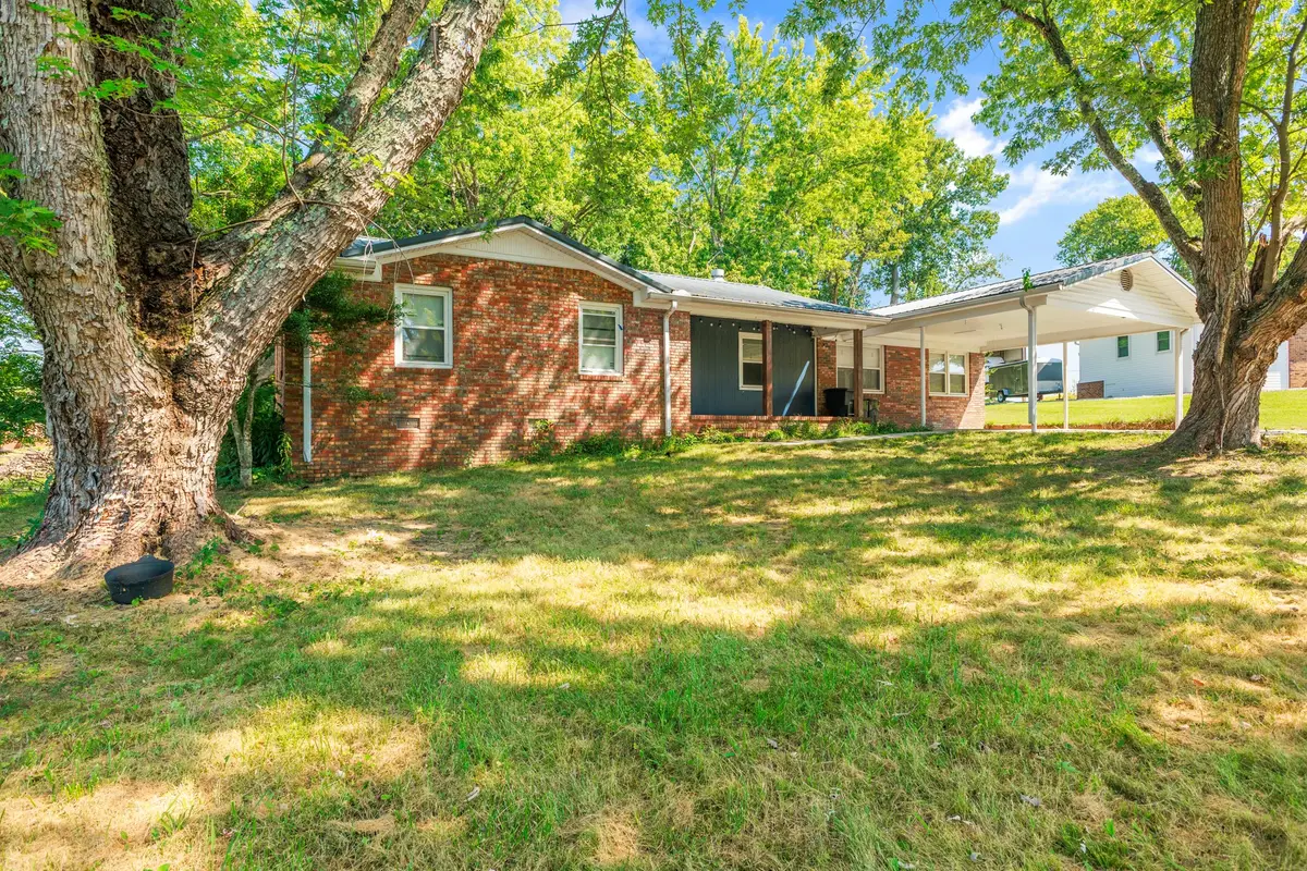 196 Greenwood Dr, McMinnville, TN 37110 - #1