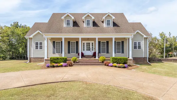 204 Vine St, Clifton, TN 38425