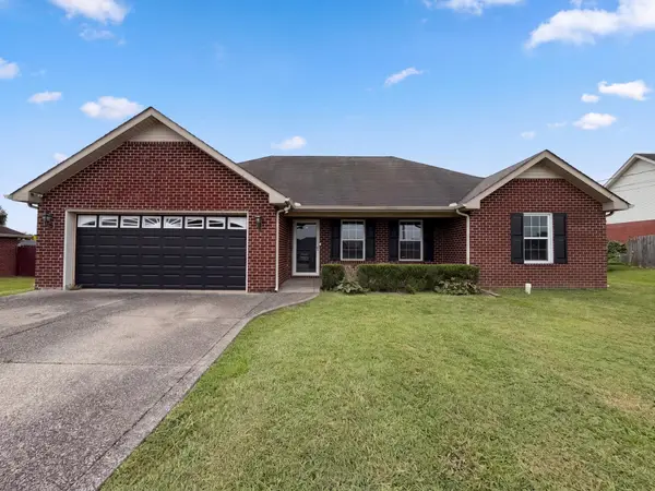 8018 Valencia Dr, Smyrna, TN 37167
