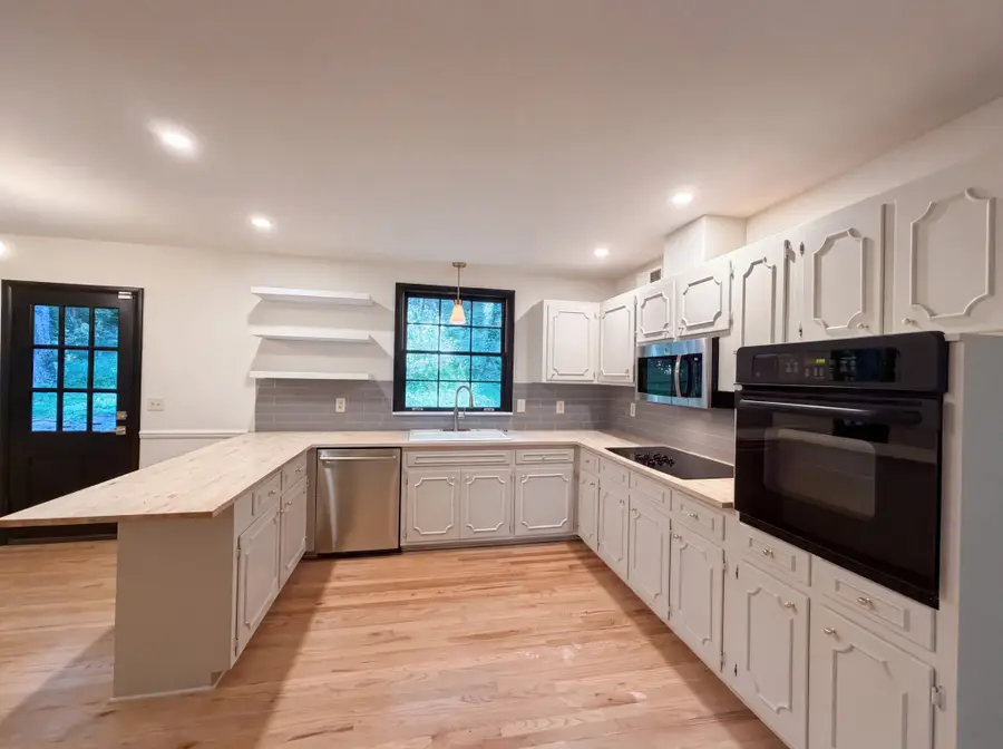 1904 Cromwell Dr, Nashville, TN 37215 - #2