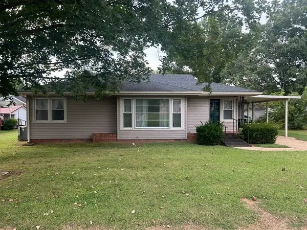 318 S Cedar Ln, Pulaski, TN 38478