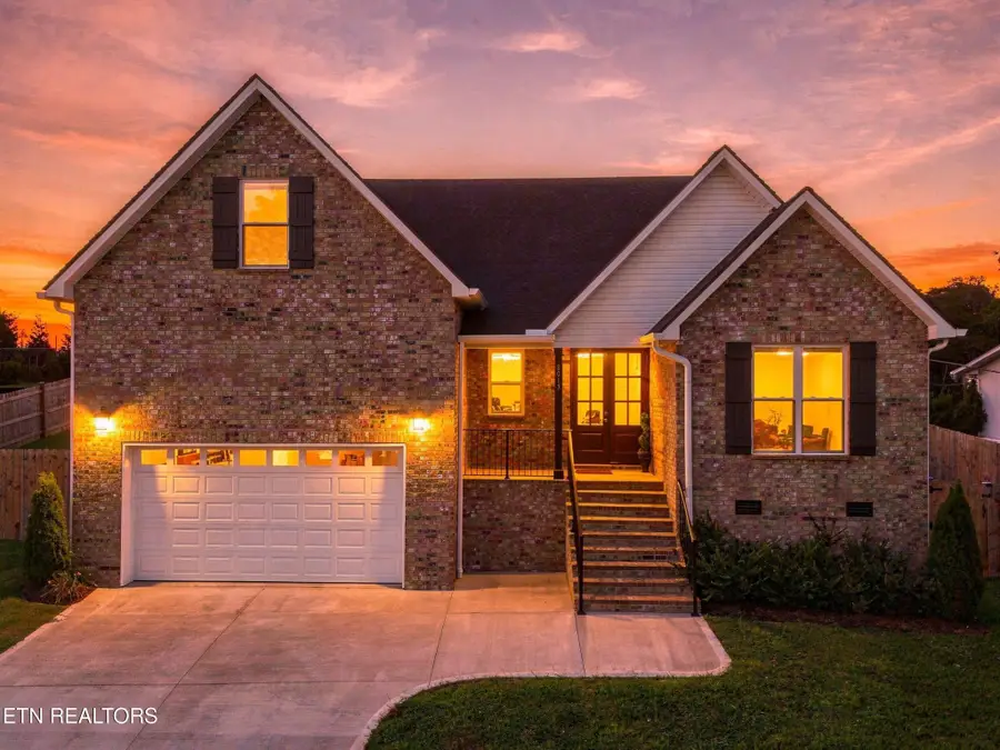 8017 Little Joe Rd, Powell, TN 37849 - #2