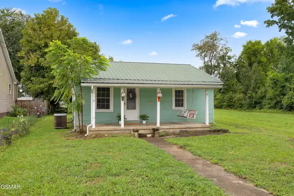 211 Henderson Avenue, Sevierville, TN 37862