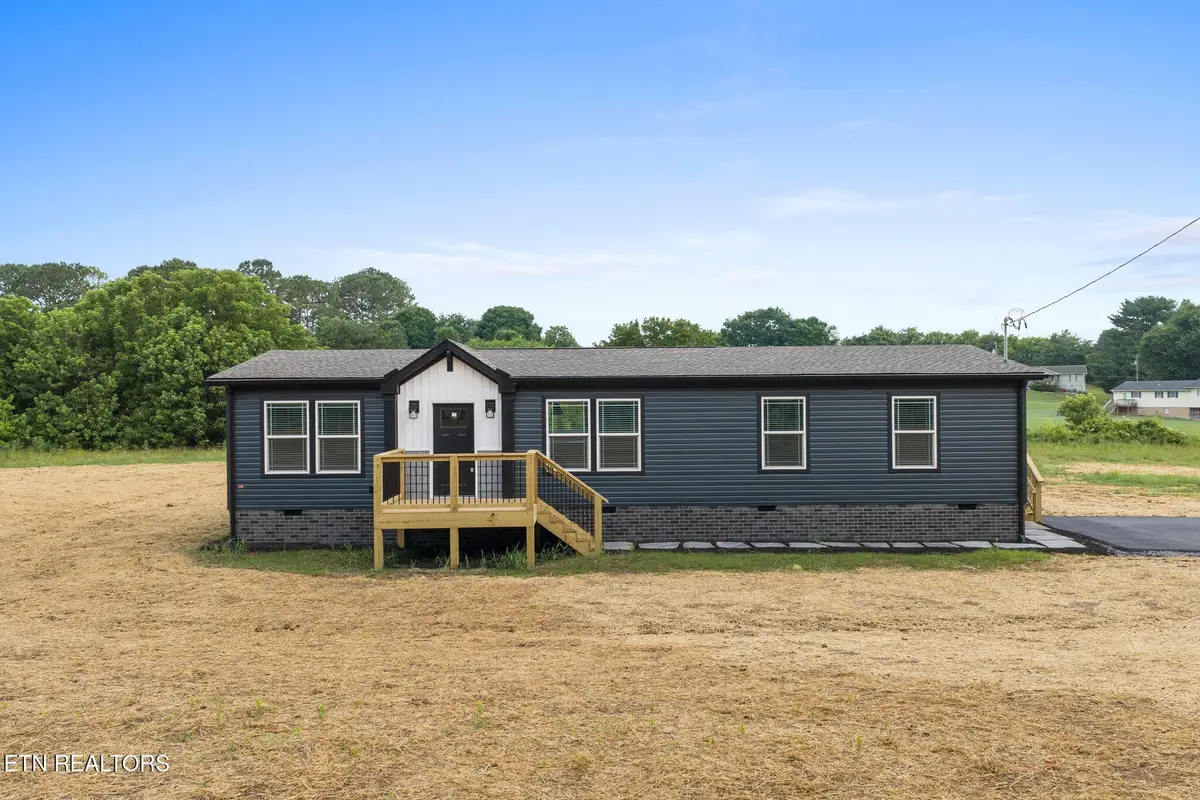 3207 Sweetwater Vonore Rd, Sweetwater, TN 37874 - #1