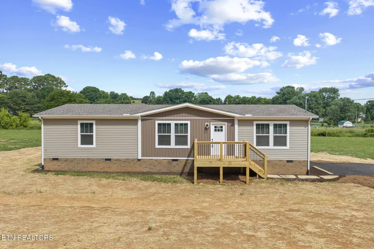 3209 Sweetwater Vonore Rd, Sweetwater, TN 37874 - #1