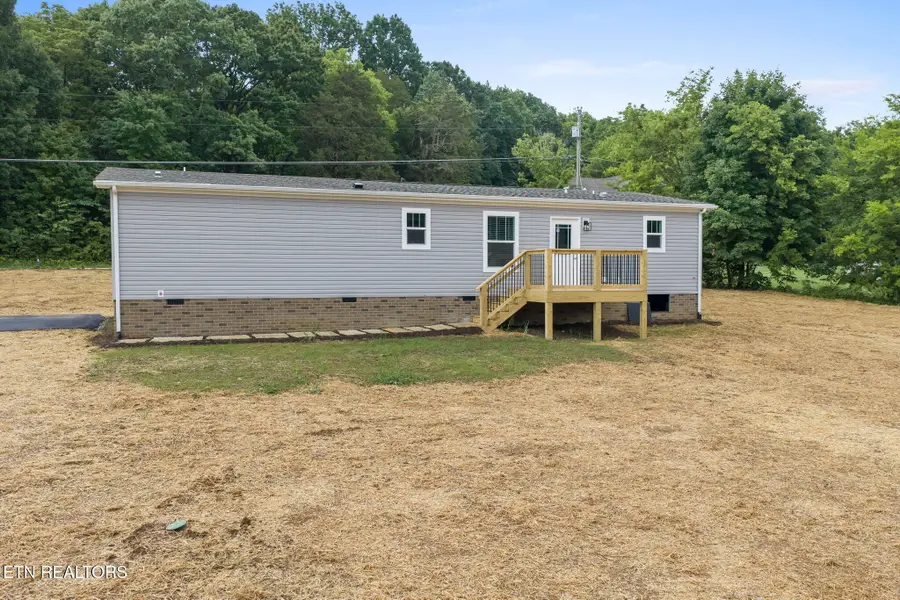3205 Sweetwater Vonore Rd, Sweetwater, TN 37874 - #3