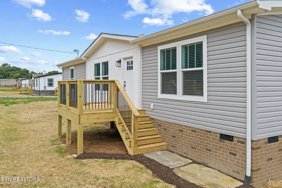 3215 Sweetwater Vonore Rd, Sweetwater, TN 37874 - #2