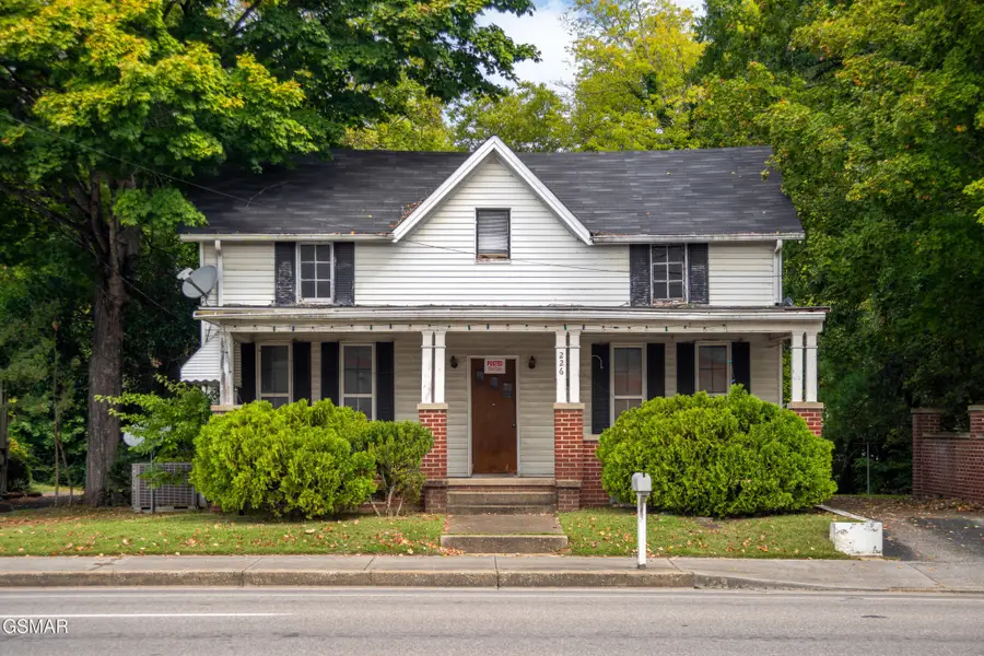 226 E Main Street, Sevierville, TN 37862 - #2