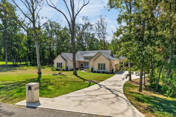 753 Vintage Dr, Baxter, TN 38544