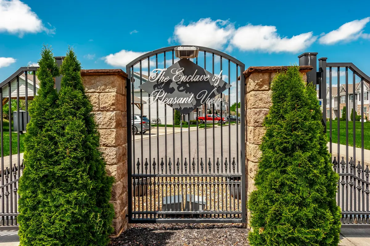 342 Manor Row, Pleasant View, TN 37146 - #1