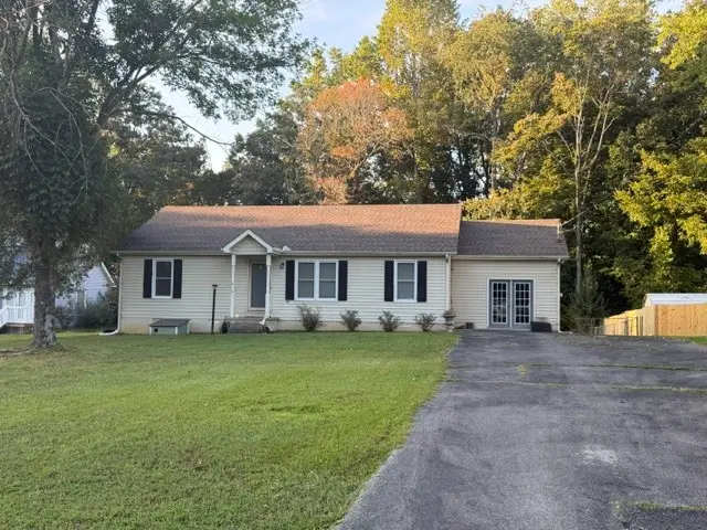 312 Greenfield Ln, Estill Springs, TN 37330 - #1