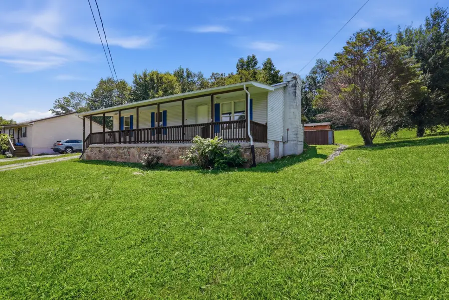 280 Middle Dr, Sparta, TN 38583 - #2