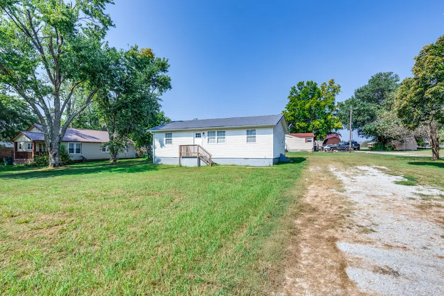 110 Totty Dr, Hohenwald, TN 38462 - #2
