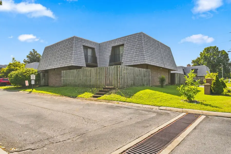 237 Cedarwood Ln, Madison, TN 37115 - #2