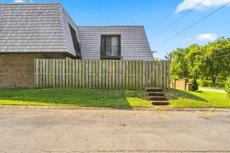 237 Cedarwood Ln, Madison, TN 37115 - #3