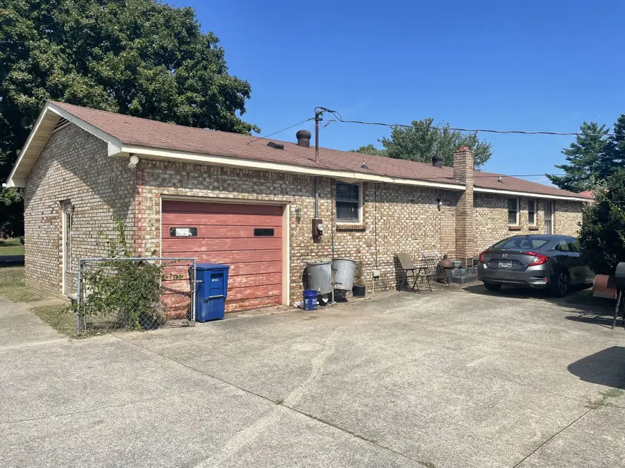 2245 Robin Dr, Clarksville, TN 37042 - #2