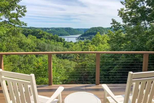 587 Ridge Top Rd, Sparta, TN 38583