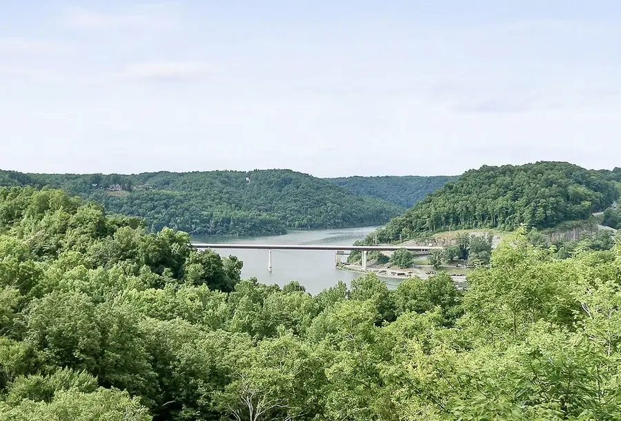 587 Ridge Top Rd, Sparta, TN 38583 - #2