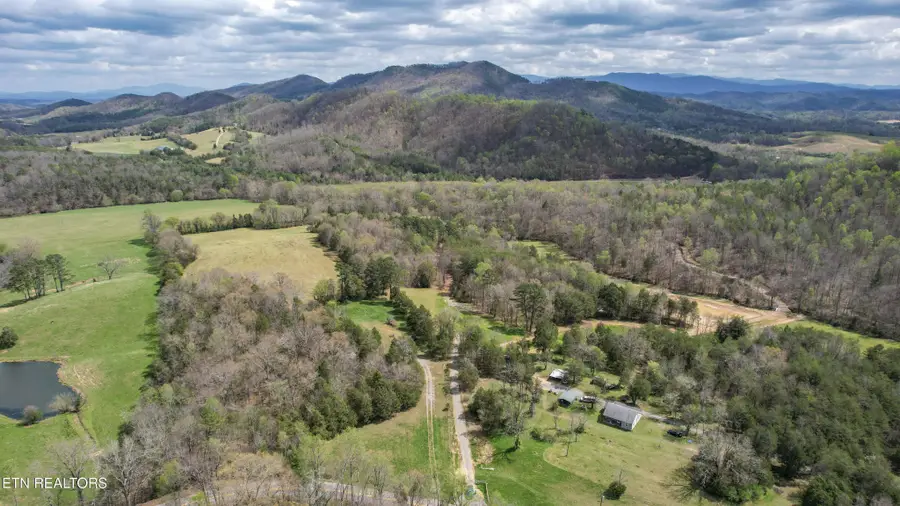 2168 Fairview Rd, Tellico Plains, TN 37385 - #2